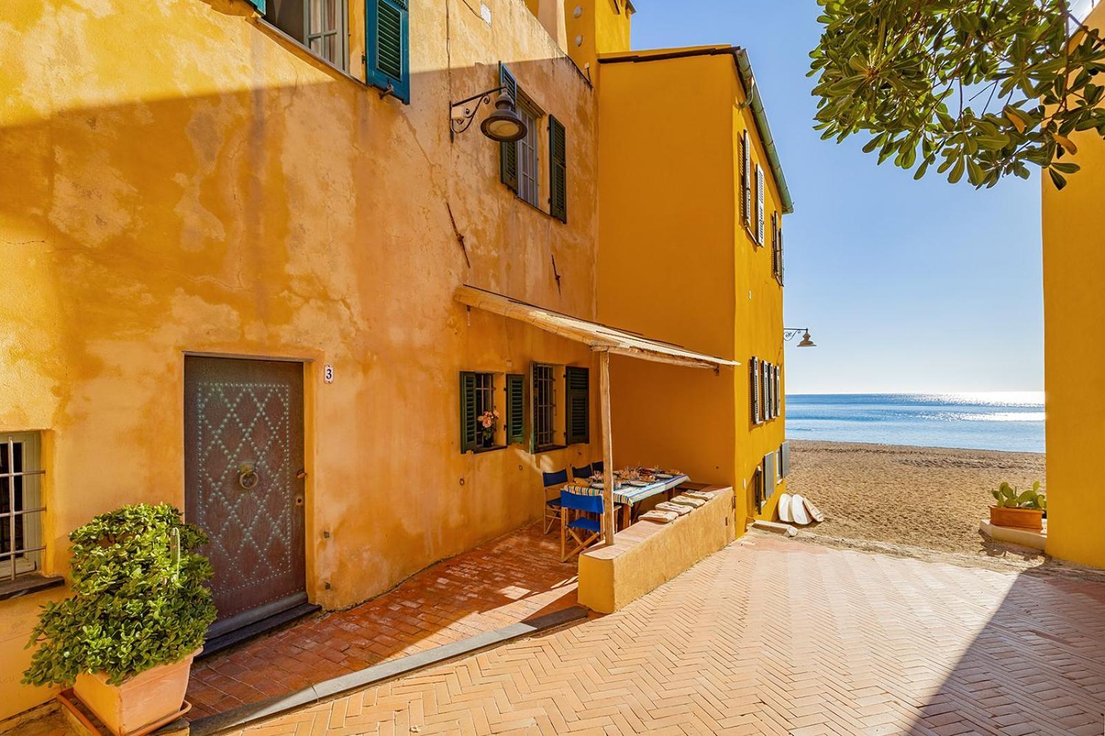 Willa Casa Saracena Fronte Mare Varigotti Zewnętrze zdjęcie