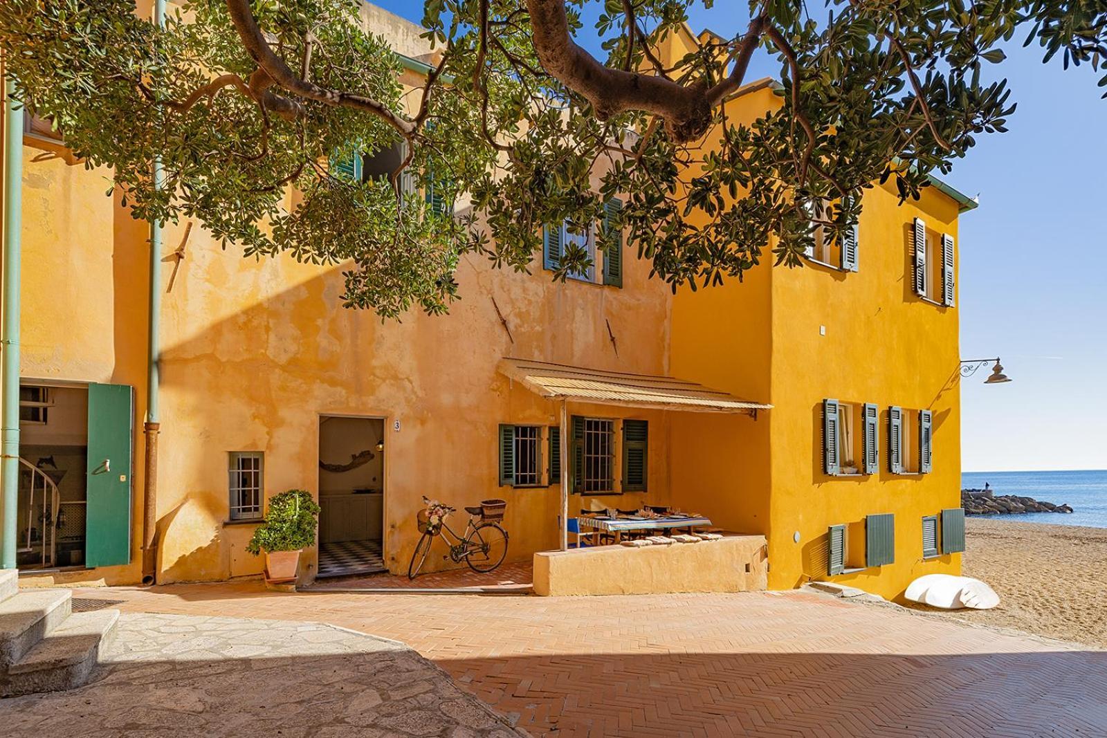 Willa Casa Saracena Fronte Mare Varigotti Zewnętrze zdjęcie