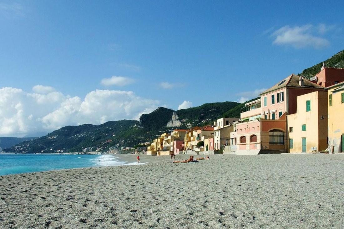 Willa Casa Saracena Fronte Mare Varigotti Zewnętrze zdjęcie